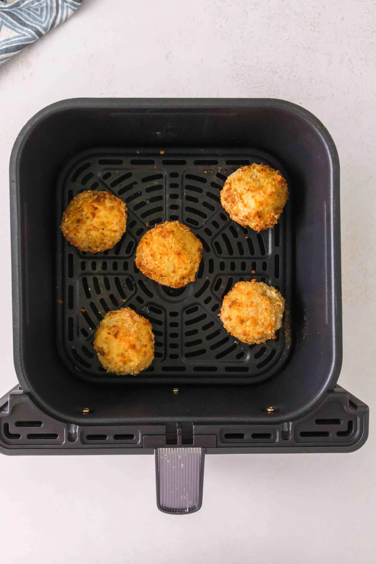 air fryer arancini in basket