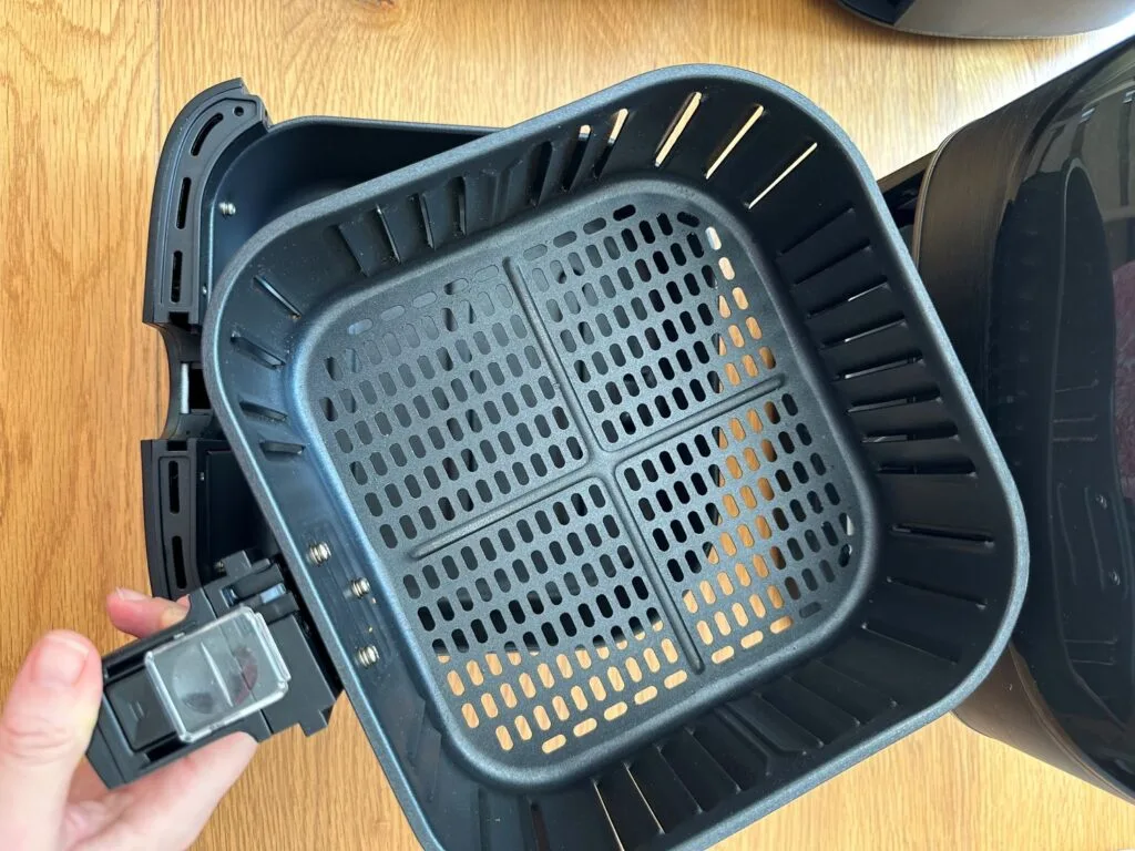 Air fryer basket