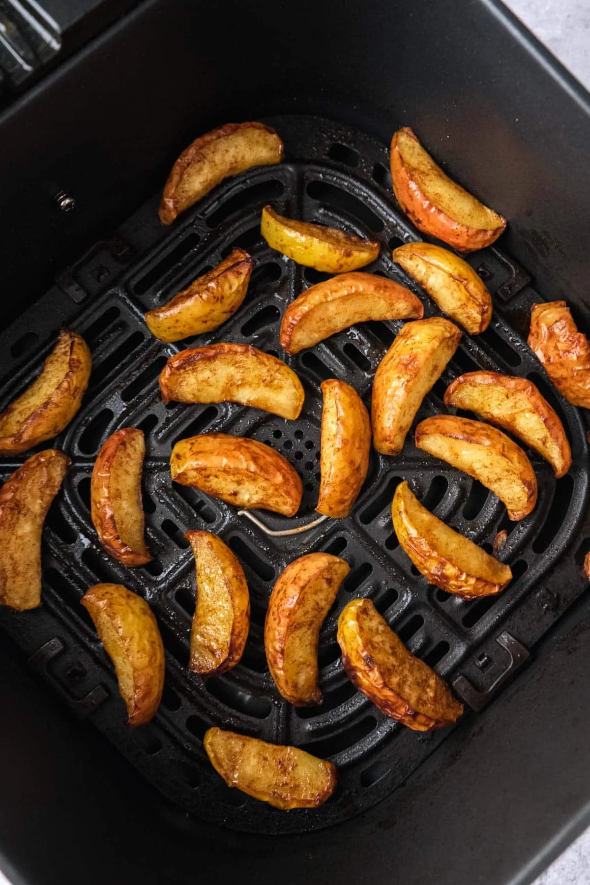 Air Fryer cooking with apples