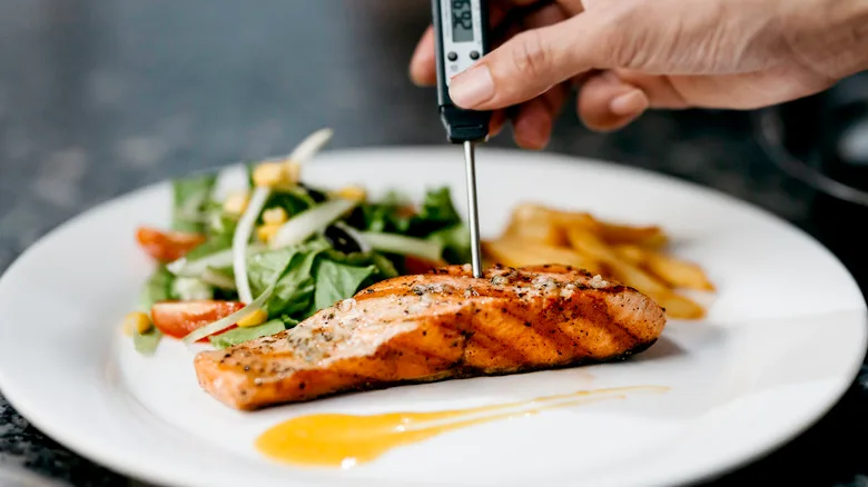 cooked fish internal temperature check