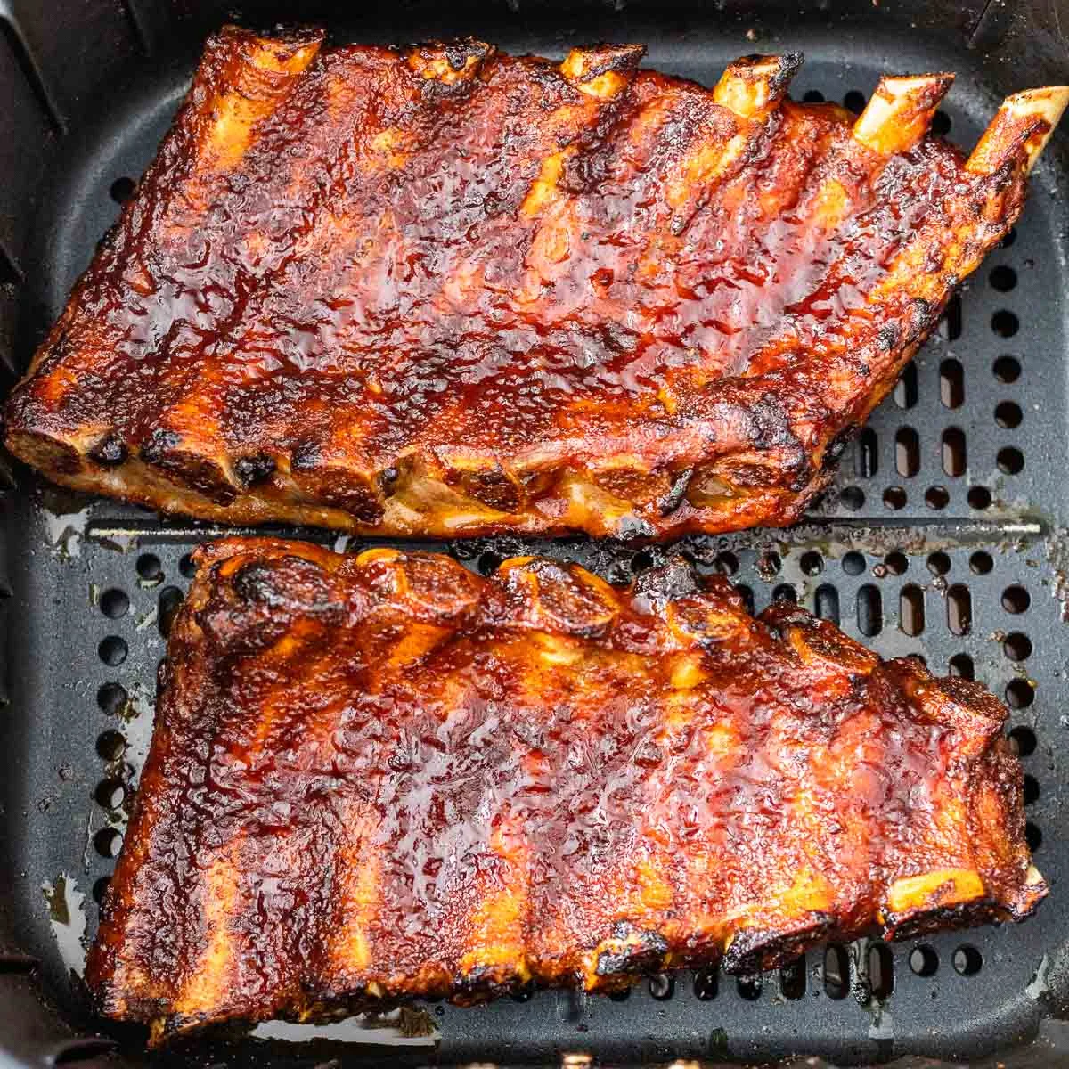 What is the best way to cook ribs in an air fryer?
